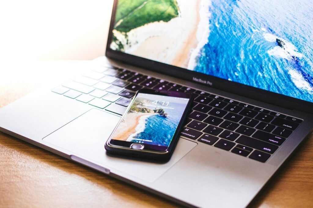 Imagen_articulo_Diez_cosas_que_puedes_hacer_con_una_VPN_si_trabajas_en_casa